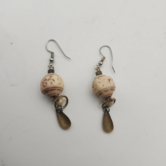Boho Swirl Bead Teardrop Dangle Earrings Neutral Beige Gold Tone Drop Statement - Picture 2 of 8